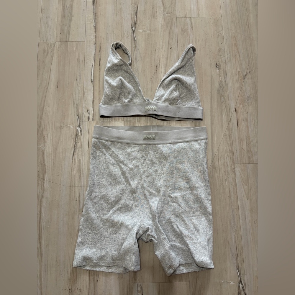 SKIMS Pajamas- Large Bottoms, XL Bra